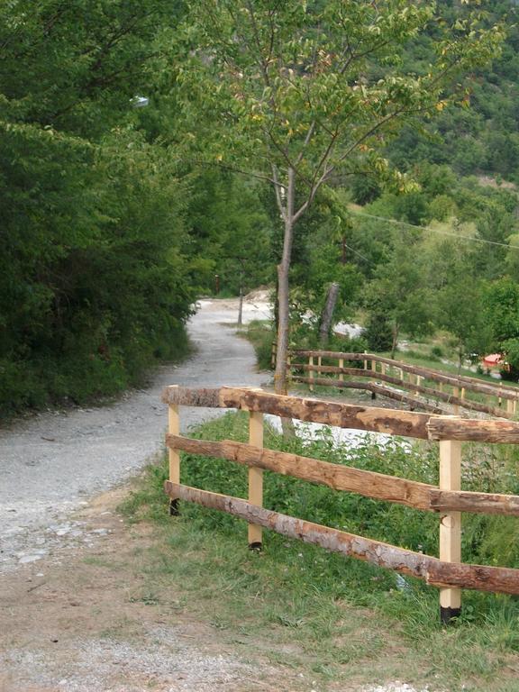 Residence de Plein Air Panoramique à la Porte des Gorges du Verdon Castellane Exterior foto